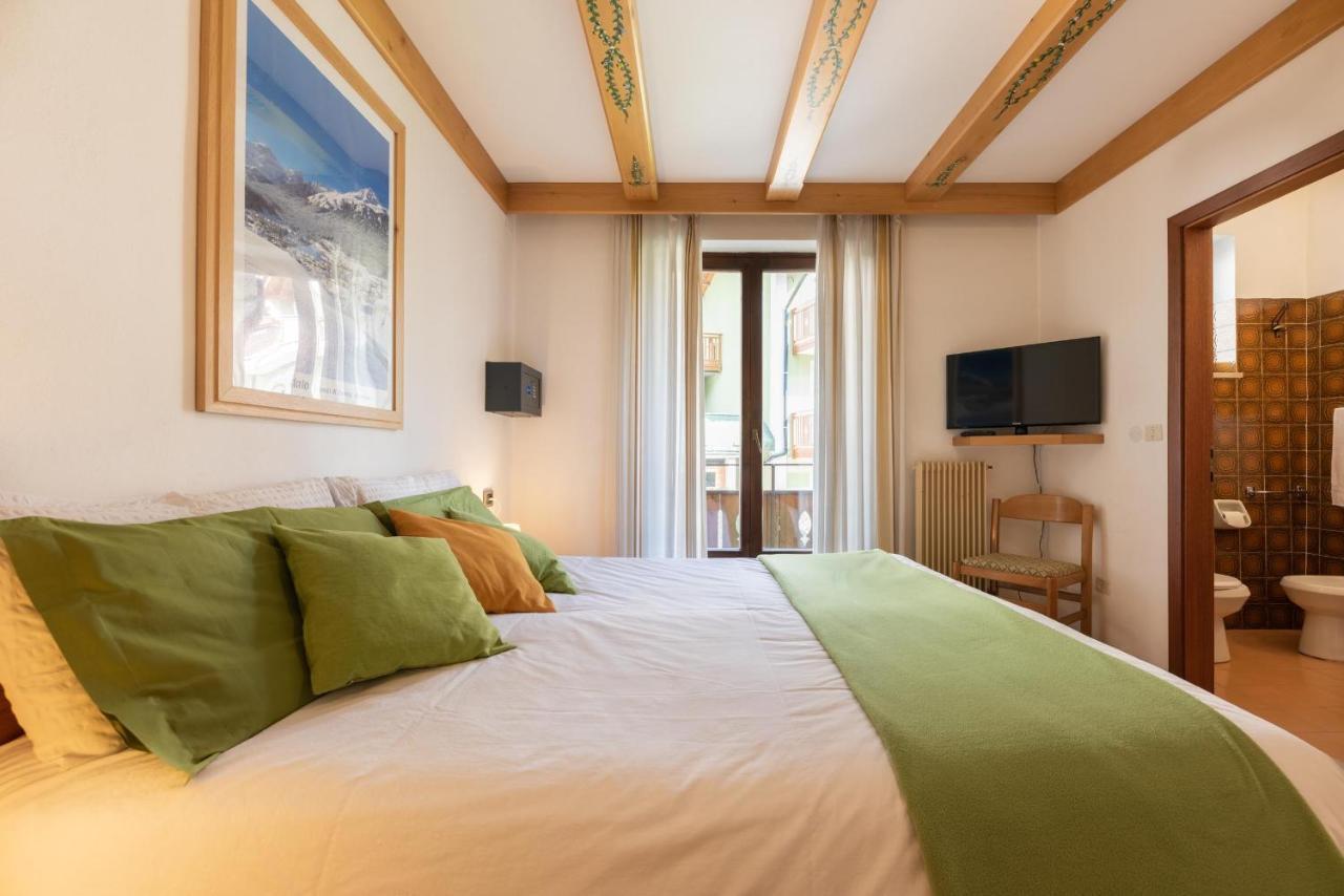 Hotel Ghezzi Andalo Esterno foto